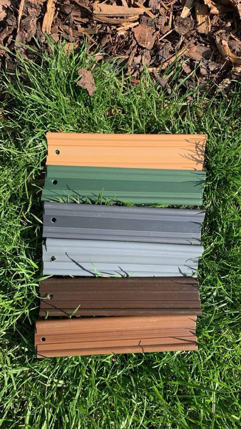 Porównanie materiałów na listwy ogrodzeniowe - PE, PVC, drewno, metal, kompozyt