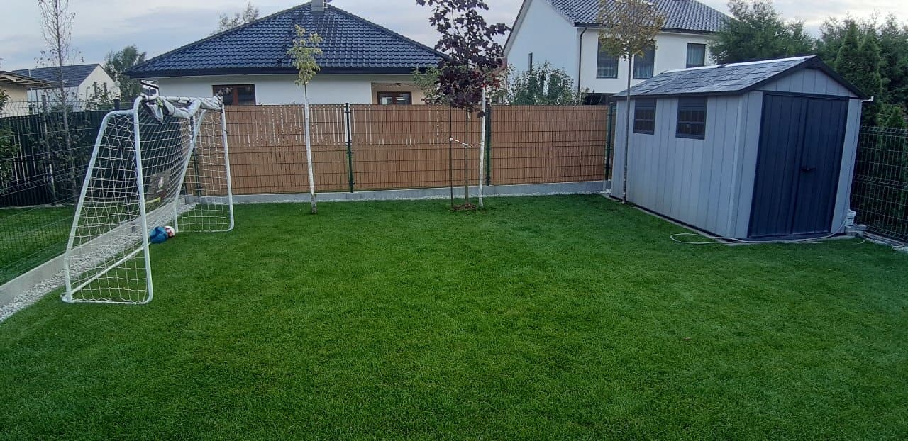 Realizacja ogrodzenia - Słomkowy