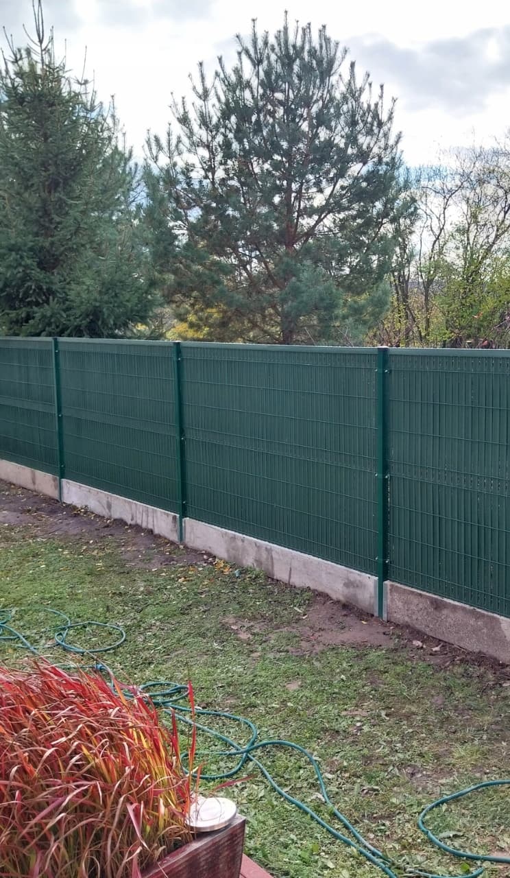 Realizacja ogrodzenia - Zielony